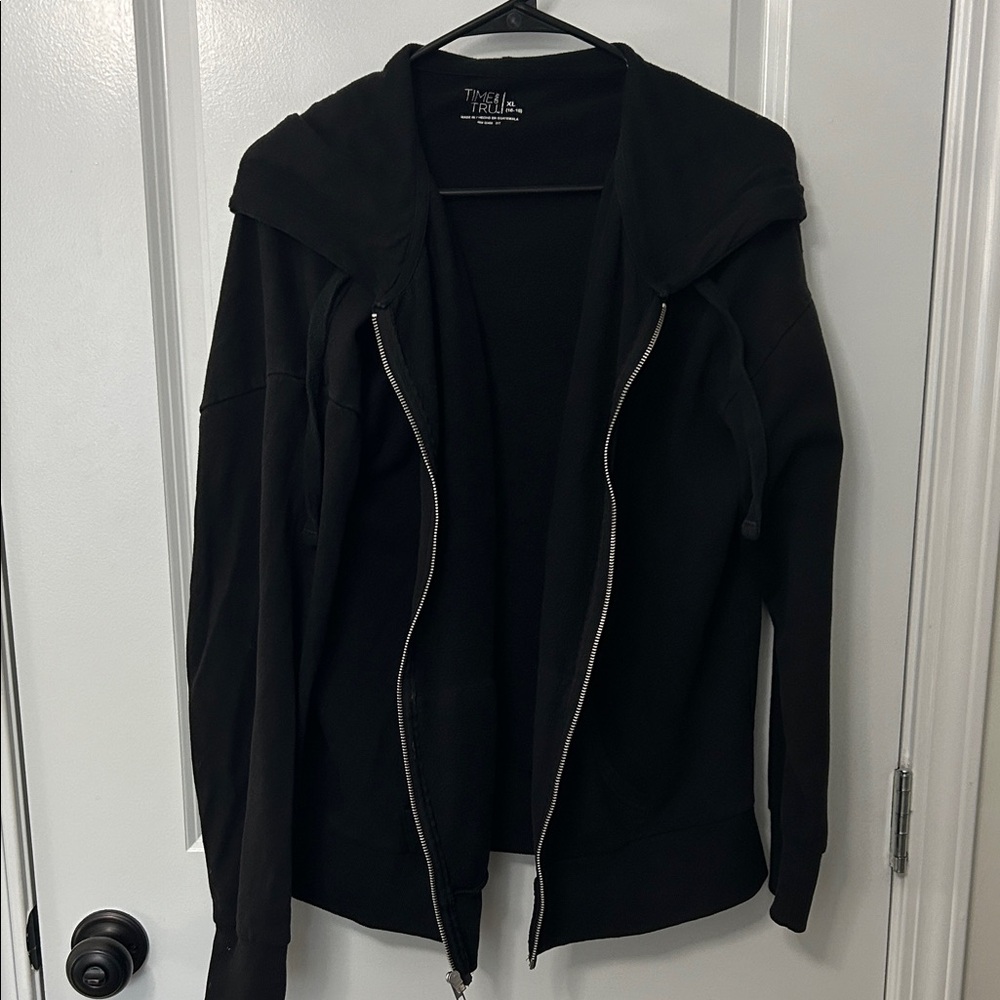 Time and Tru Women's Black Jacket